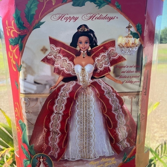 RARE- Barbie Misprint Happy Holidays 1997 Green/Blue Eyes - Picture 2 of 13